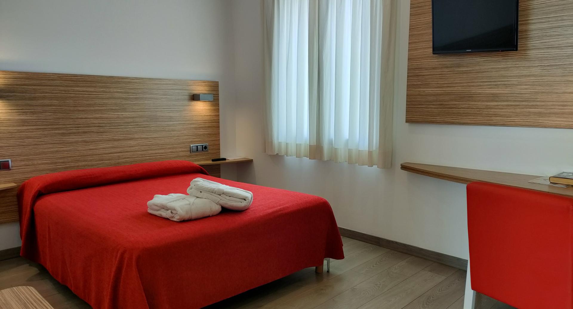 Suite Àtic amb terrassa privada davant del mar